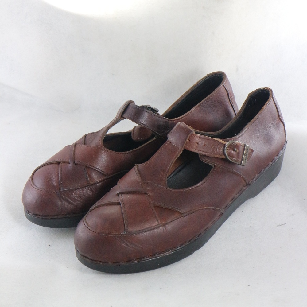 ZEETA Genuine Leather Cross Strap Mary Jane Shoes